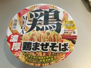 MEGA 鶏 濃厚鶏まぜそば（エースコック）